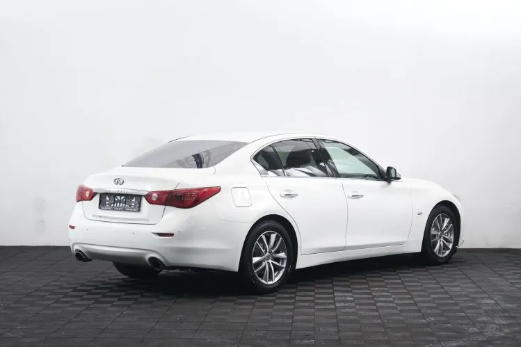 Infiniti